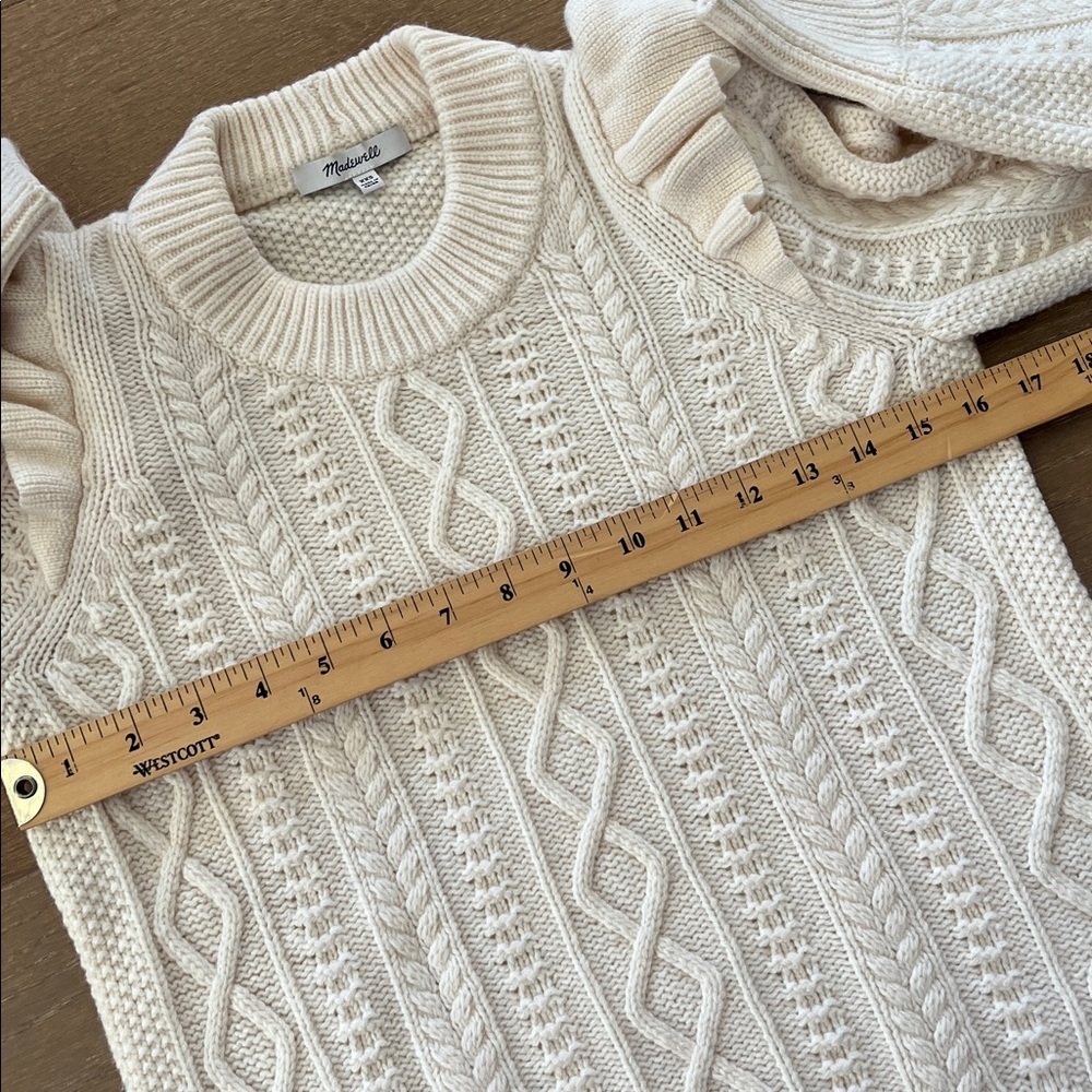 Madewell Hollydene Ruffle-Shoulder Pullover Sweater in Cream size XXS - Picture 7 of 8